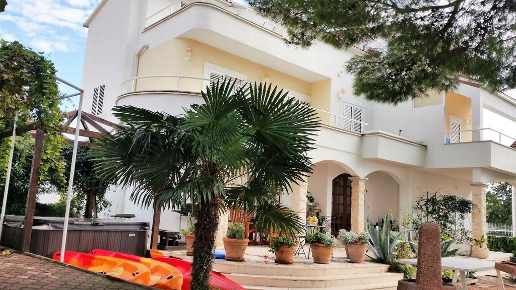 Apartments Little Castle Vodice Exterior foto